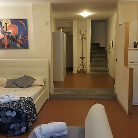 Madame Butterfly Hotel Ciampino Buitenkant foto